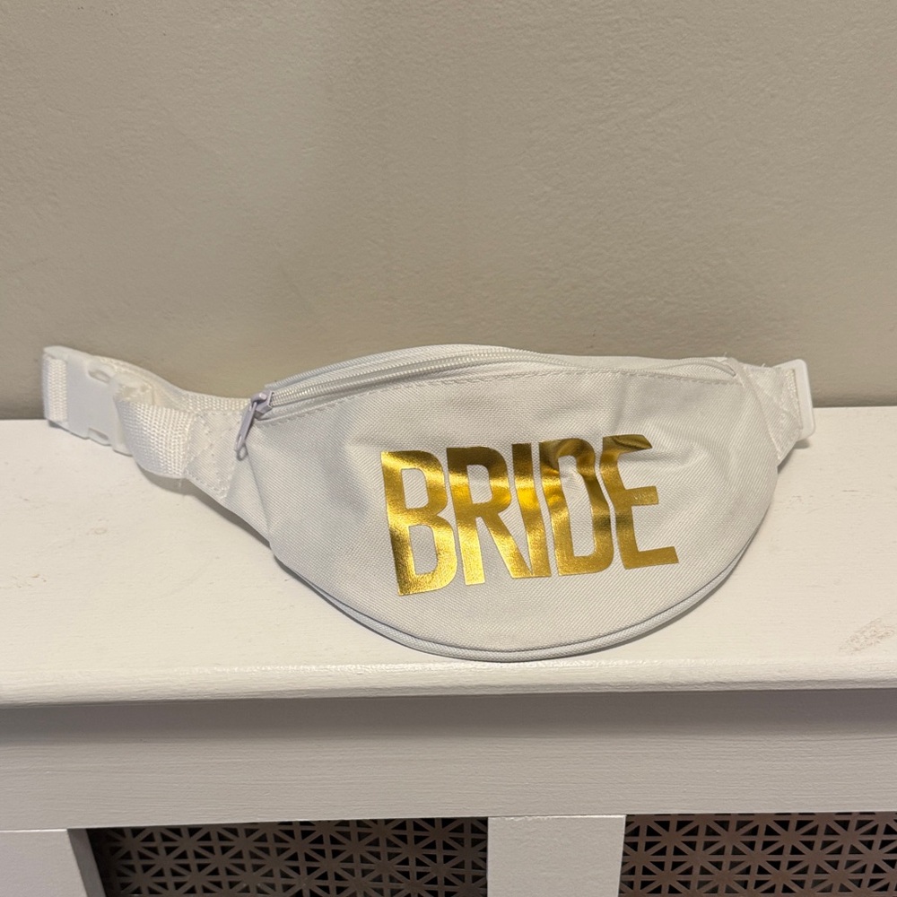 NWT David's Bridal White and Gold Bride Fanny Pack